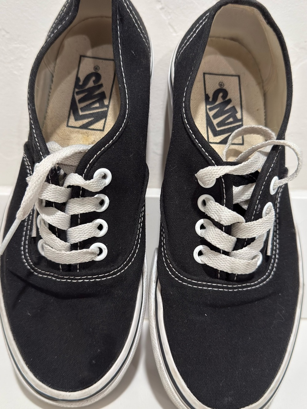 Vans Authentic Black Canvas Low-Top Sneakers Women’s 6 Men’s 4.5